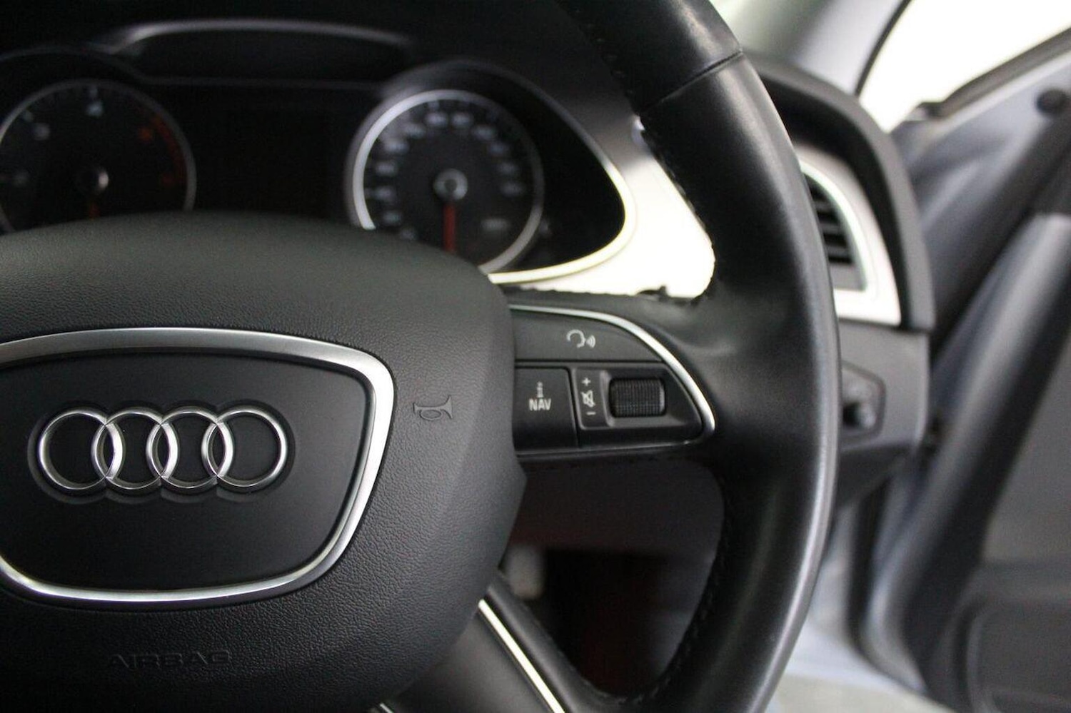 Used Audi A4 2014 for sale - 77069095: Photo 49