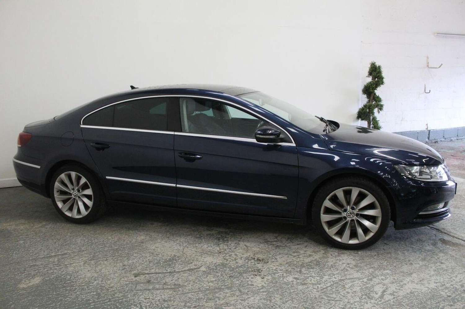 Used Volkswagen CC 2014 for sale - 77464989: Photo 4