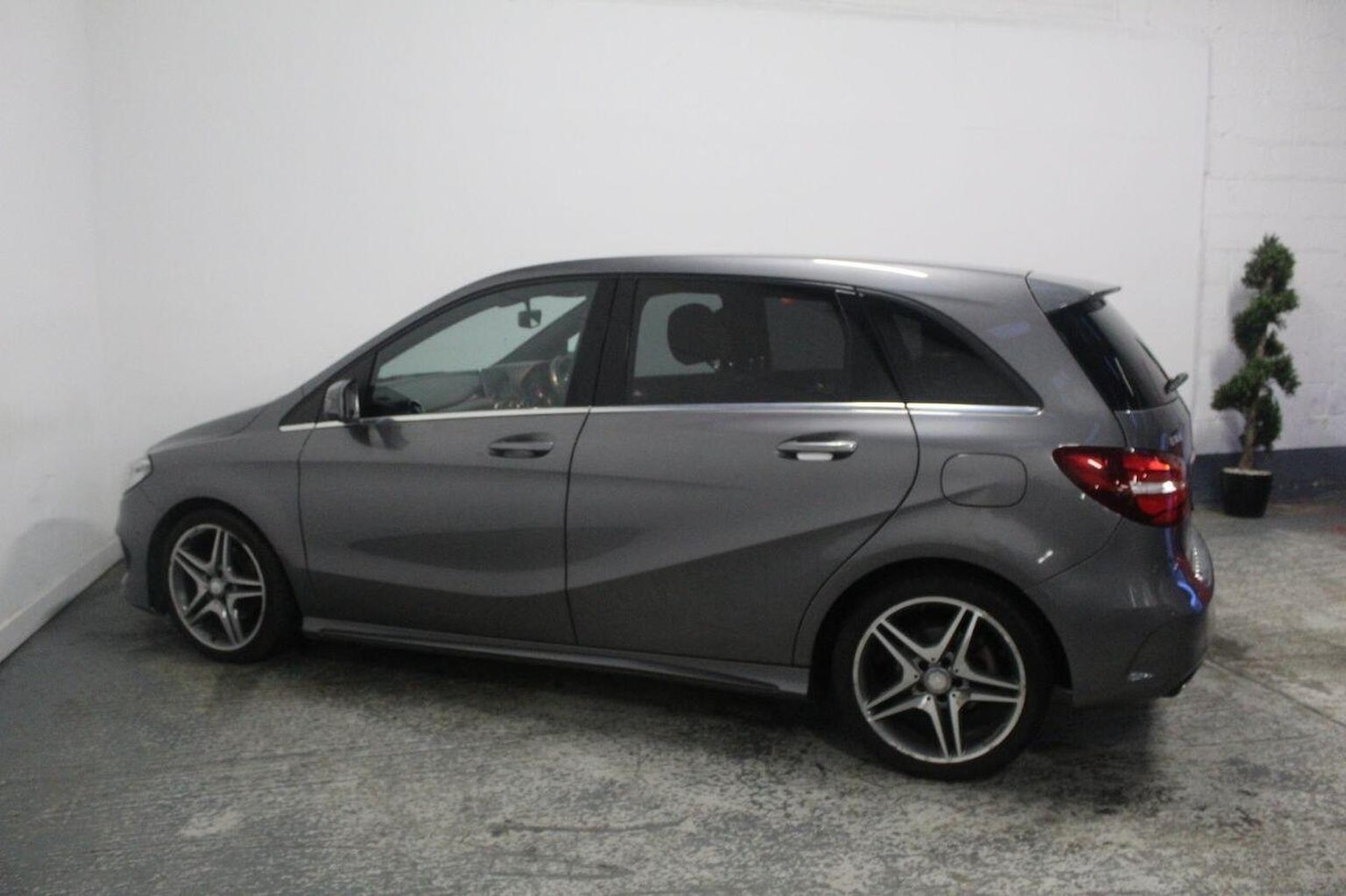 Used Mercedes-Benz B Class 2015 for sale - 77937927: Photo 10