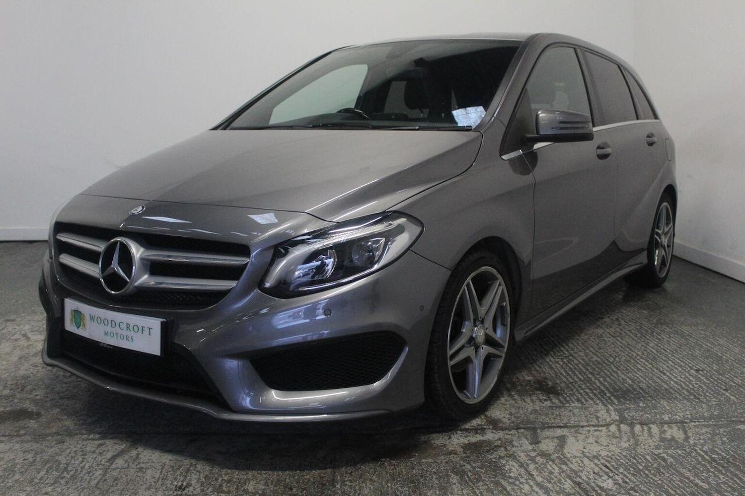 Used Mercedes-Benz B Class 2015 for sale - 77937927: Photo 2