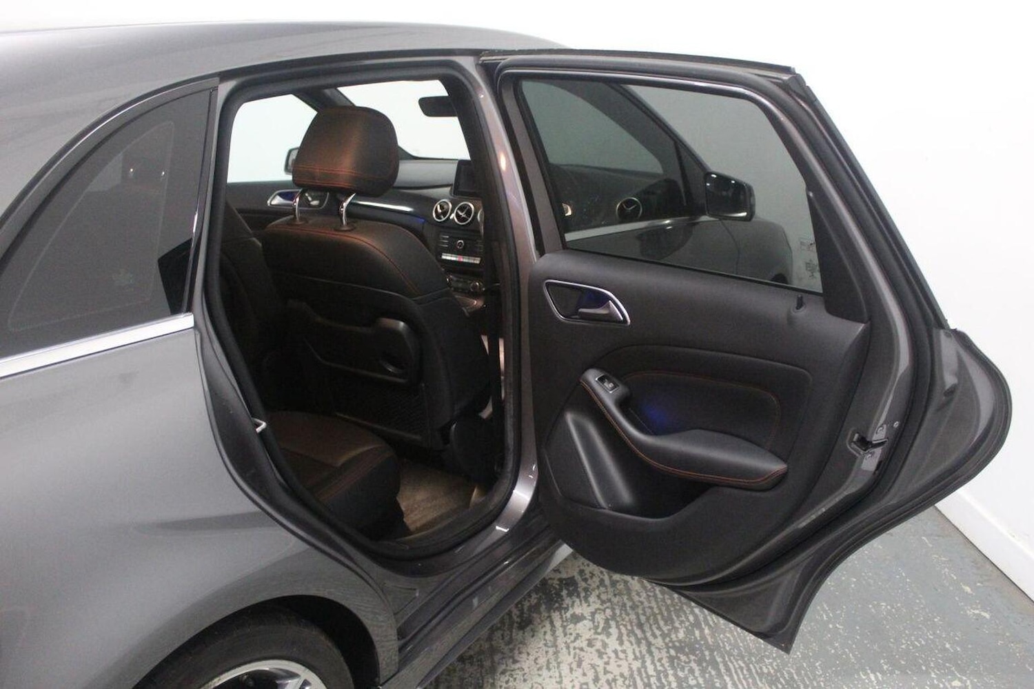 Used Mercedes-Benz B Class 2015 for sale - 77937927: Photo 23