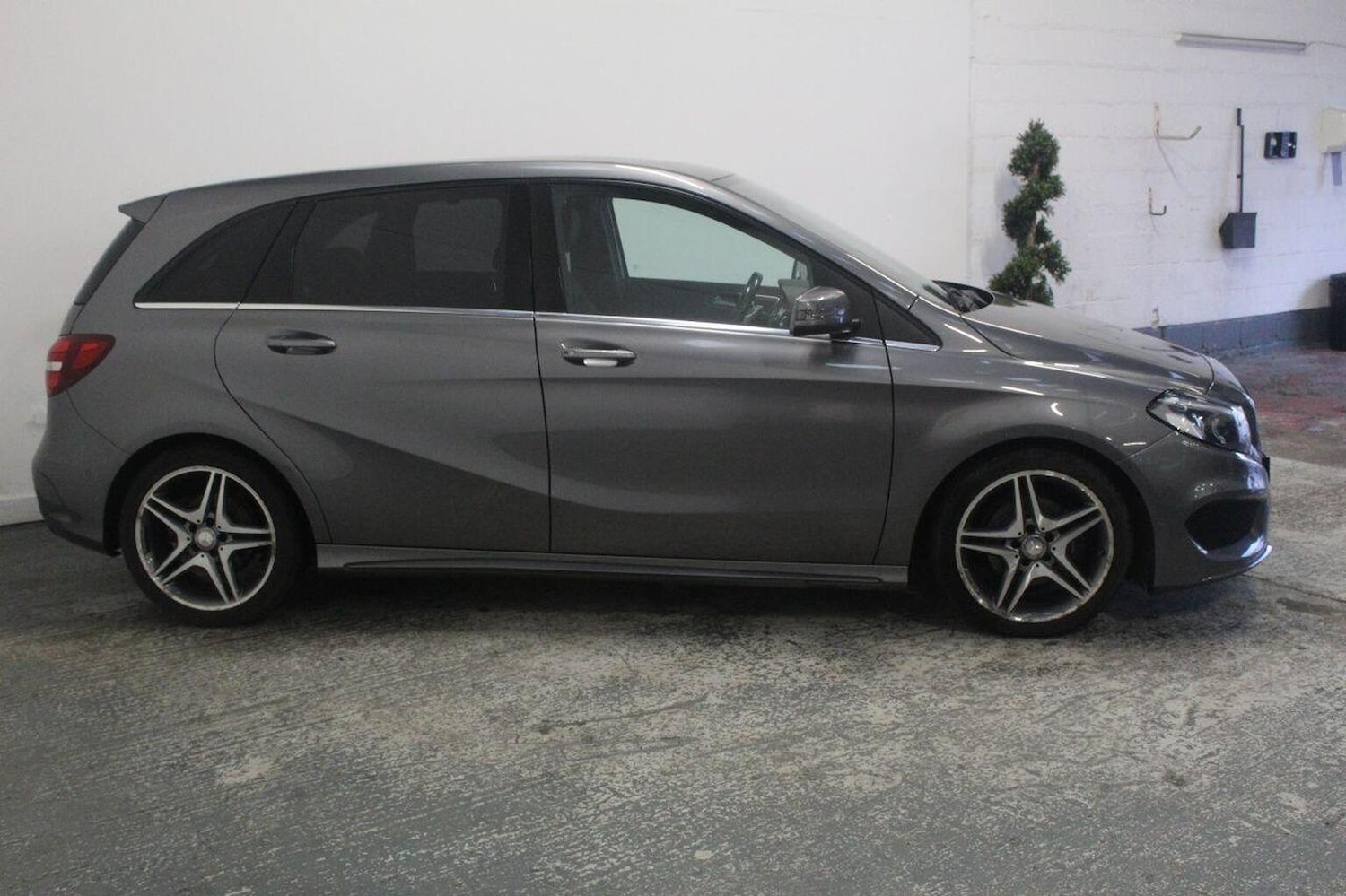 Used Mercedes-Benz B Class 2015 for sale - 77937927: Photo 4