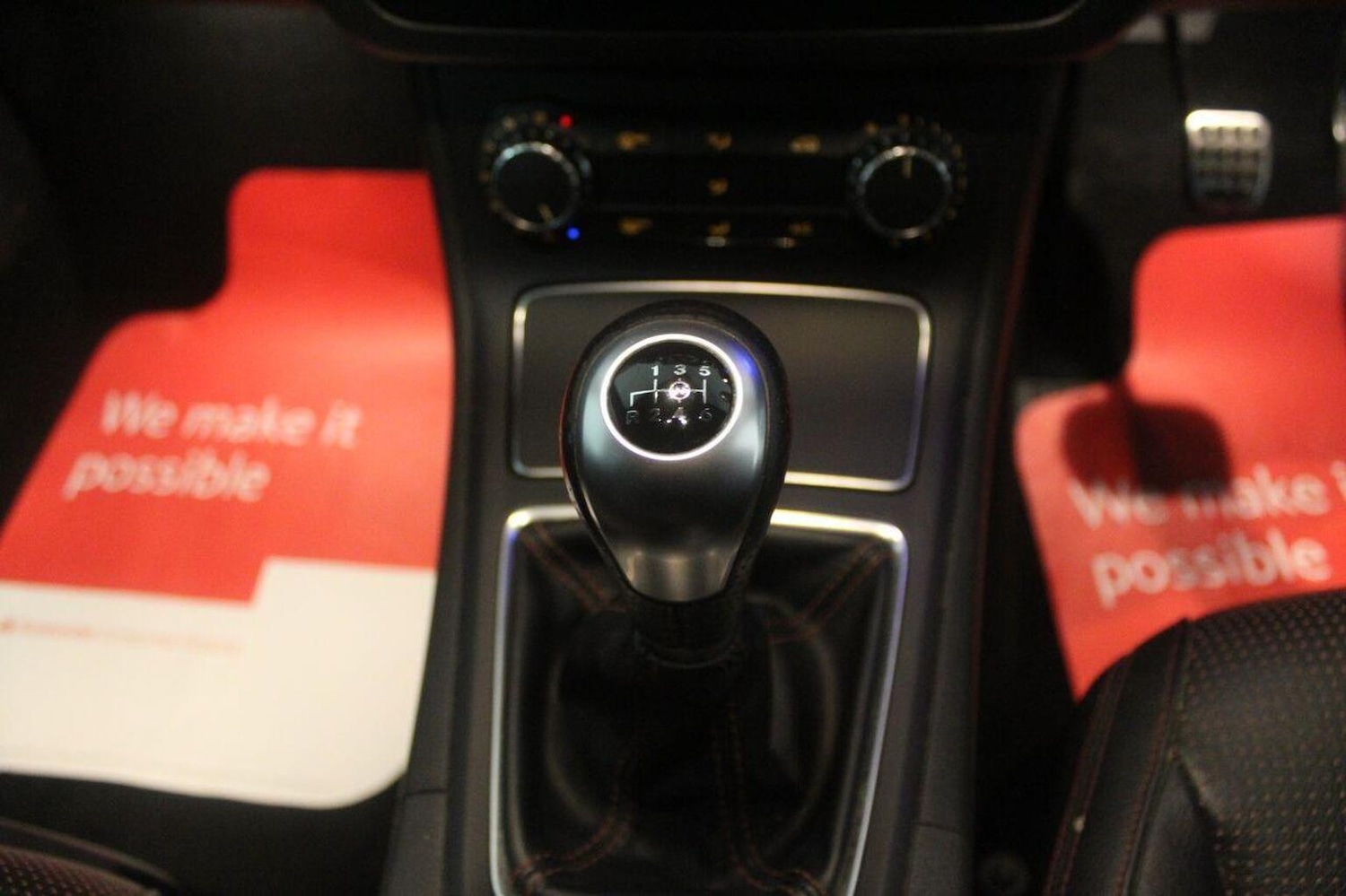 Used Mercedes-Benz B Class 2015 for sale - 77937927: Photo 40