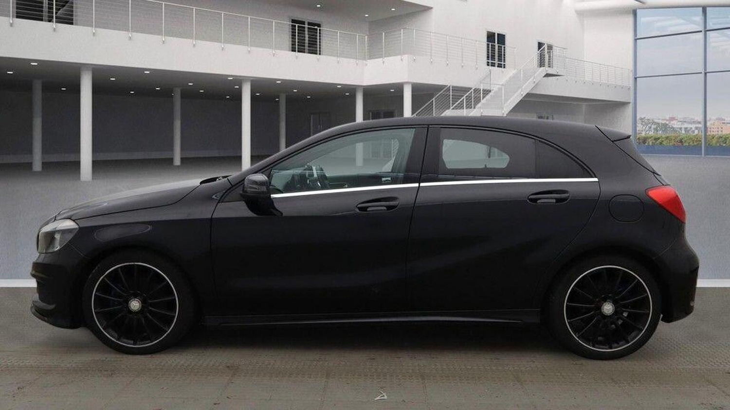 Used Mercedes-Benz A-Class 2015 for sale - 77319797: Photo 11