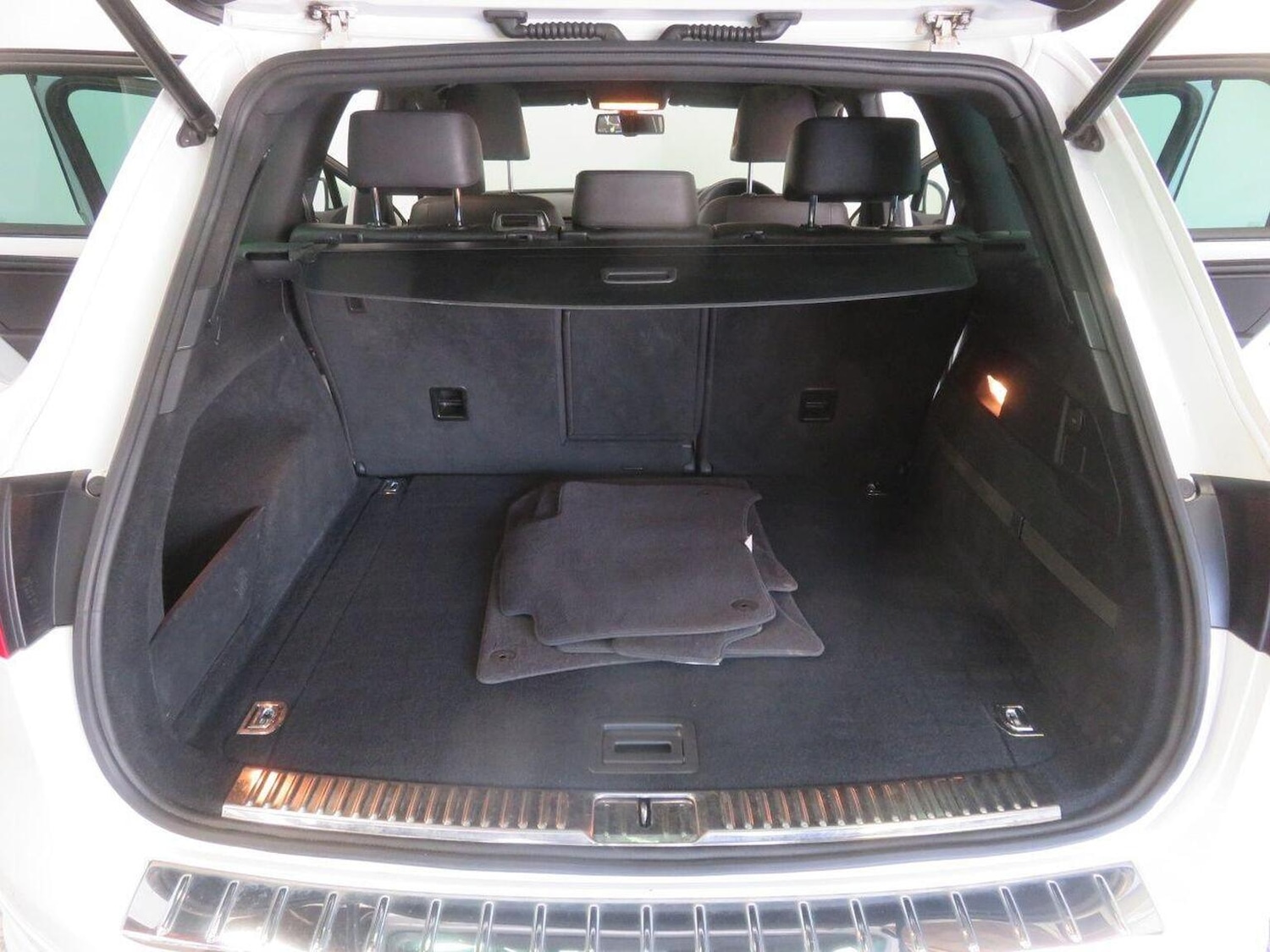 Used Volkswagen Touareg 2013 for sale - 76527388: Photo 25