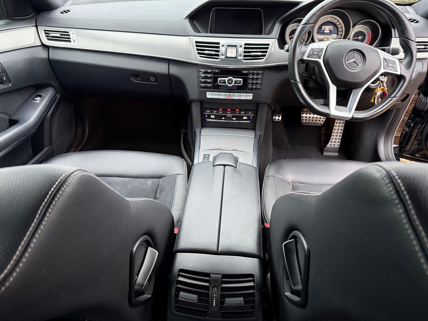 Used Mercedes-Benz E Class 2013 for sale - 77149557: Photo 18