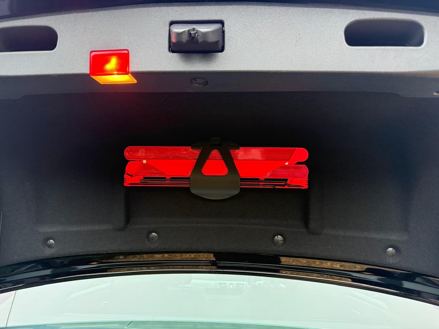 Used Mercedes-Benz E Class 2013 for sale - 77149557: Photo 24