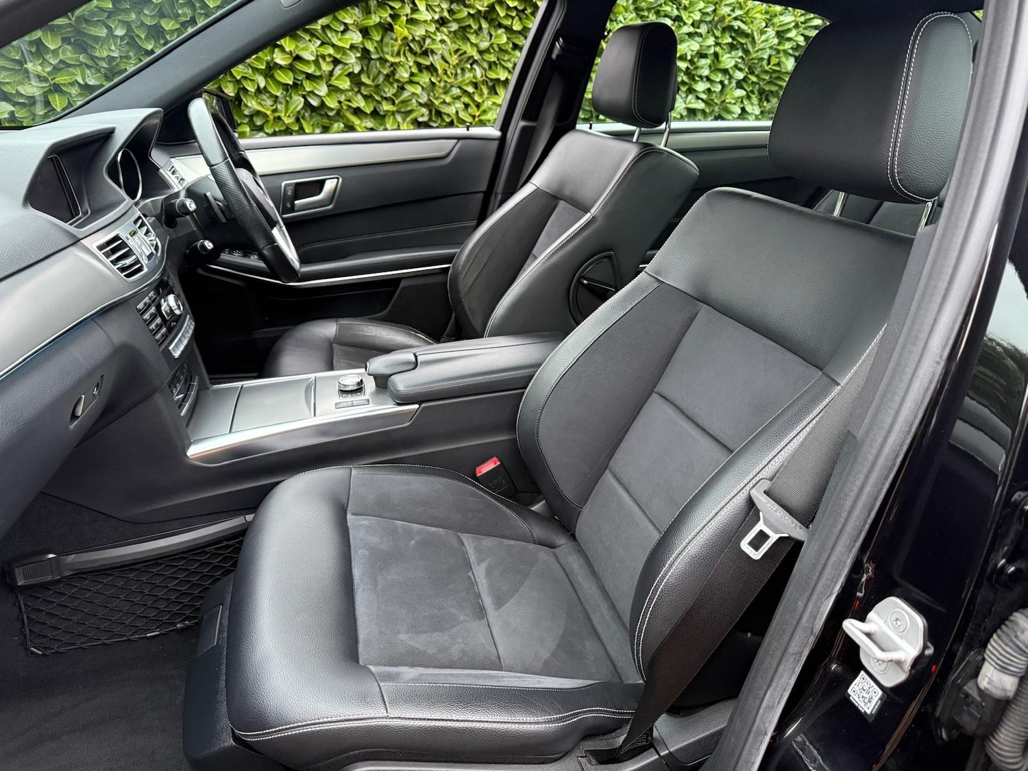 Used Mercedes-Benz E Class 2013 for sale - 77149557: Photo 31