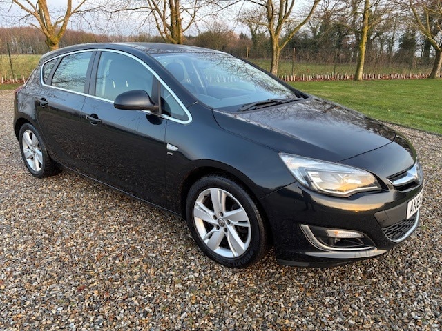 Used Vauxhall Astra 2015 for sale - 77208565: Photo 2