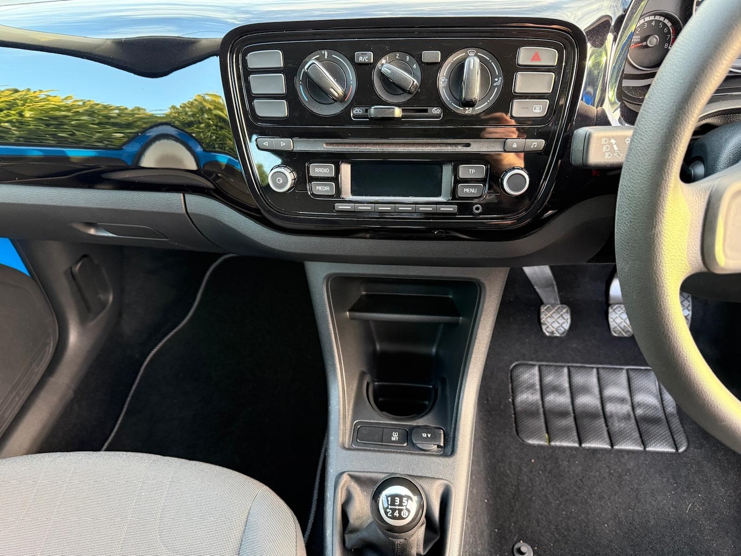 Used Volkswagen up! 2015 for sale - 77179702: Photo 16