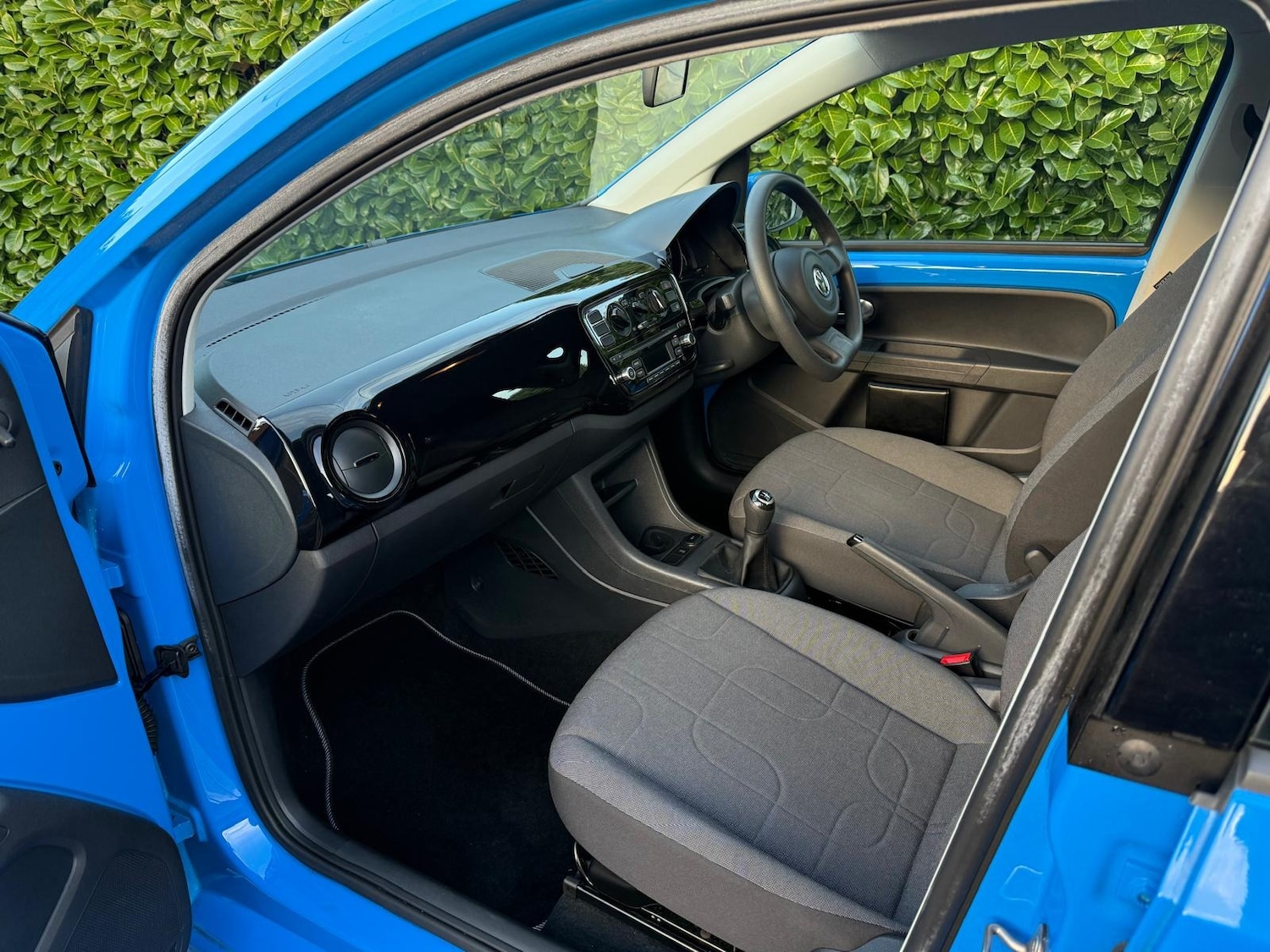 Used Volkswagen up! 2015 for sale - 77179702: Photo 31