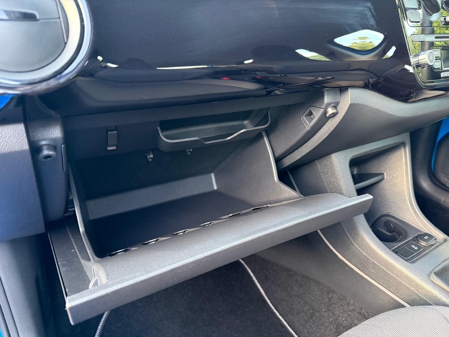 Used Volkswagen up! 2015 for sale - 77179702: Photo 33