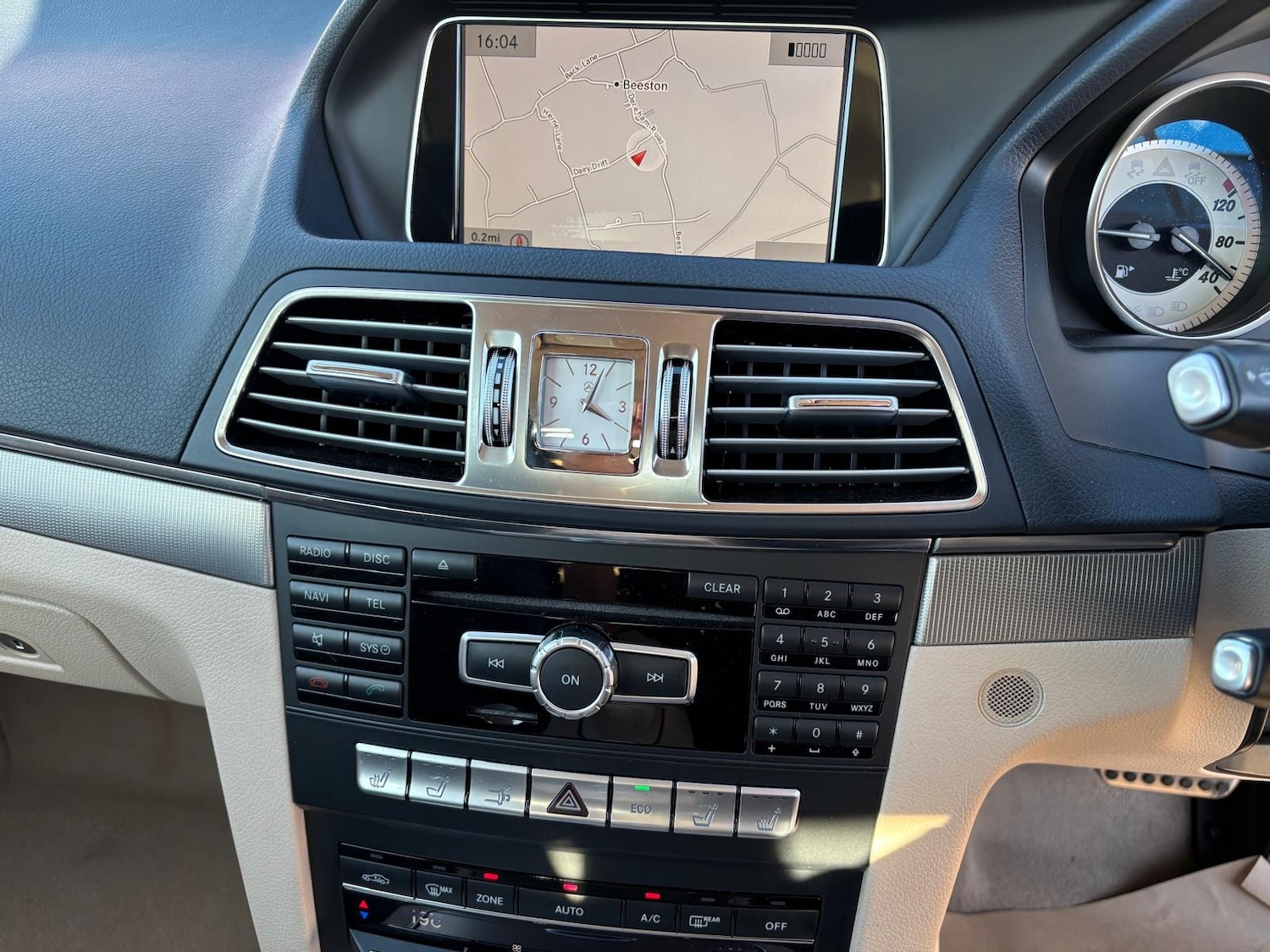 Used Mercedes-Benz E Class 2014 for sale - 77845079: Photo 16