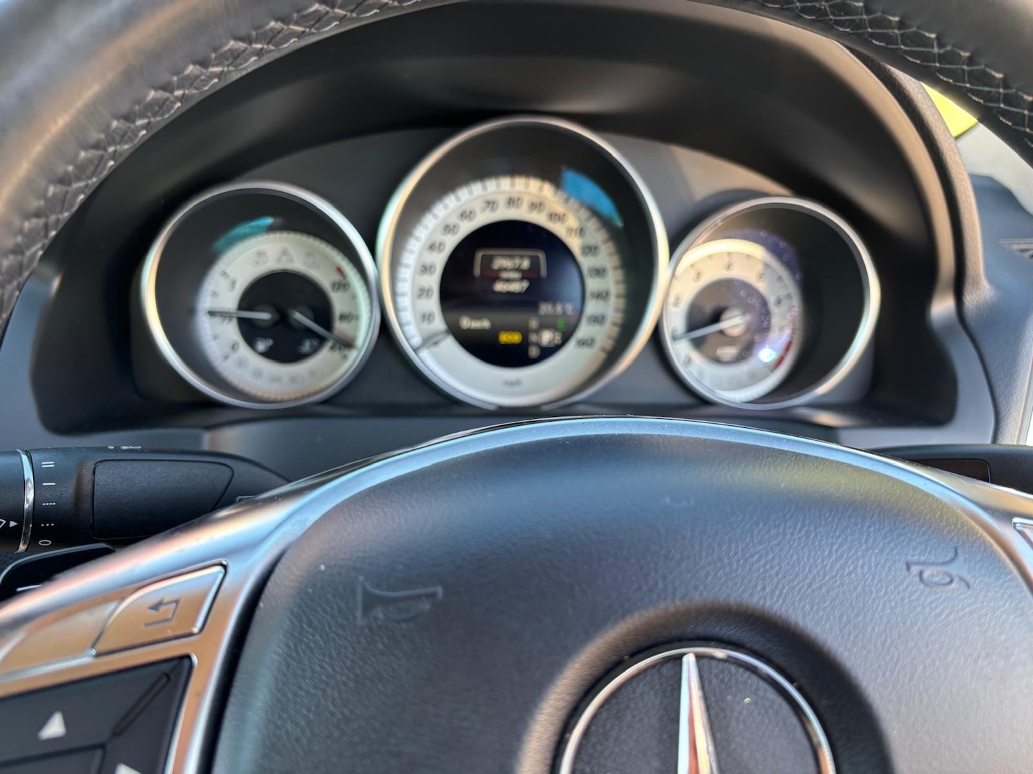 Used Mercedes-Benz E Class 2014 for sale - 77845079: Photo 17