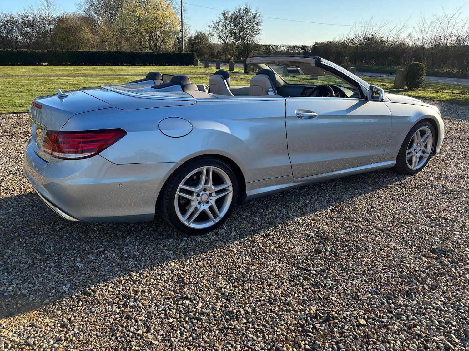 Used Mercedes-Benz E Class 2014 for sale - 77845079: Photo 2