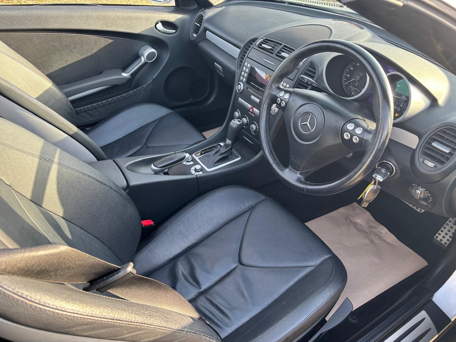 Used Mercedes-Benz SLK 2006 for sale - 77435871: Photo 10