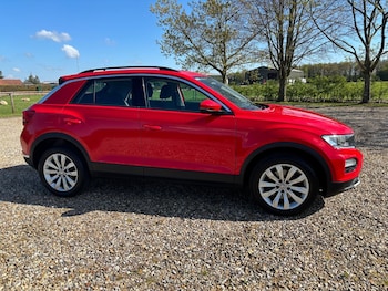 Used Volkswagen T-Roc 2018 for sale - 78152481: Photo