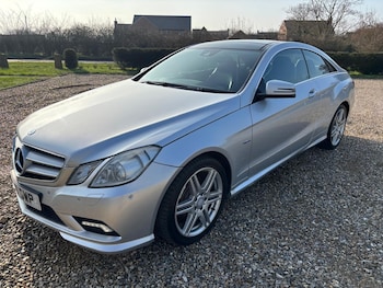 Used Mercedes-Benz E Class 2010 for sale - 77665383: Photo