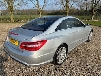 Used Mercedes-Benz E Class 2010 for sale - 77665383: Photo