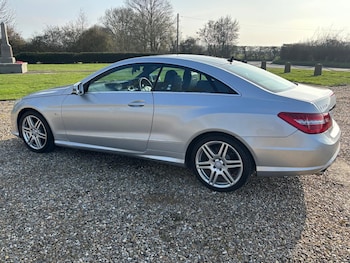 Used Mercedes-Benz E Class 2010 for sale - 77665383: Photo
