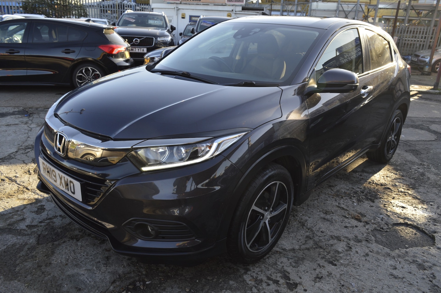 Used Honda HR-V 2019 for sale - 76662944: Photo 3