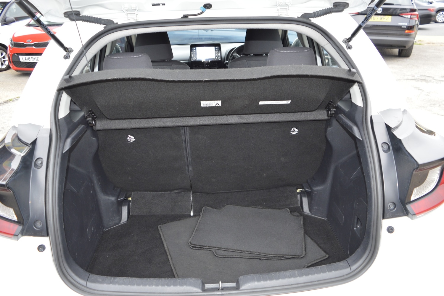 Used Toyota Yaris 2022 for sale - 76234533: Photo 9