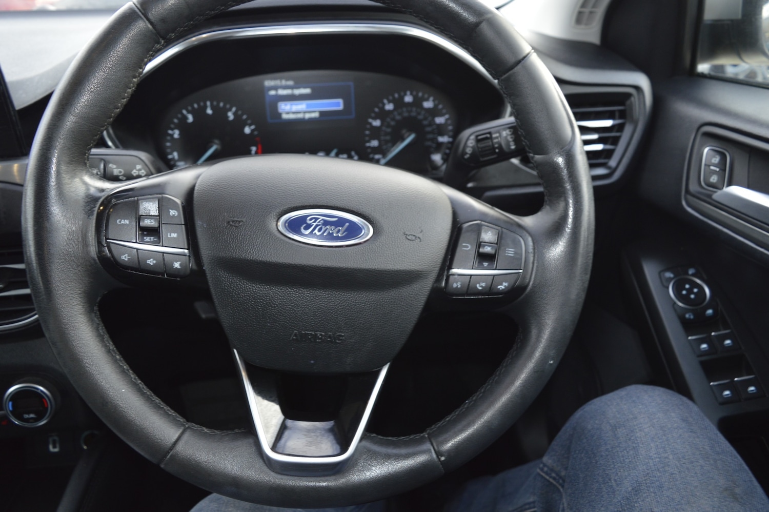 Used Ford Focus 2020 for sale - 76845628: Photo 16