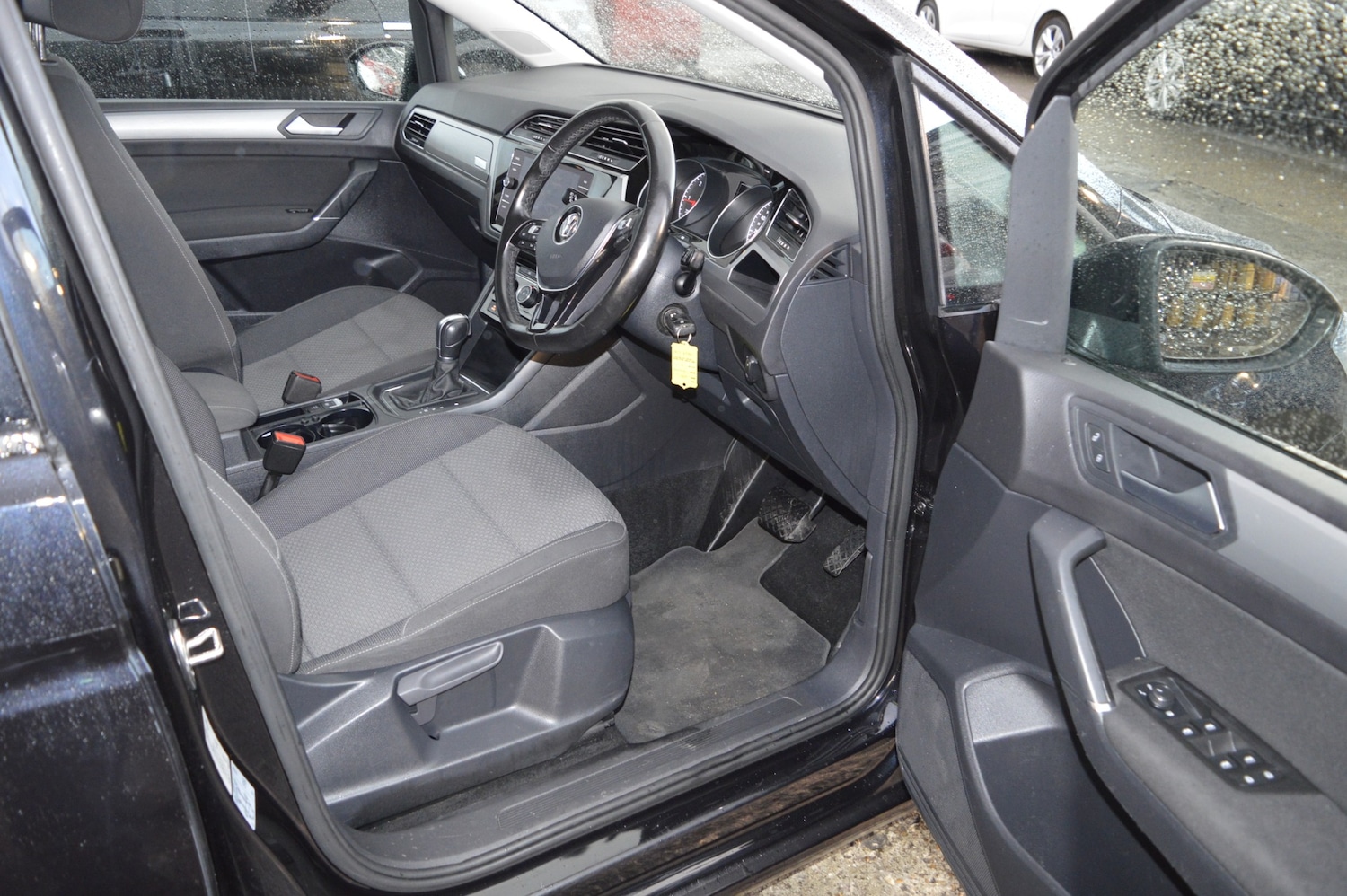 Used Volkswagen Touran 2018 for sale - 76353724: Photo 13