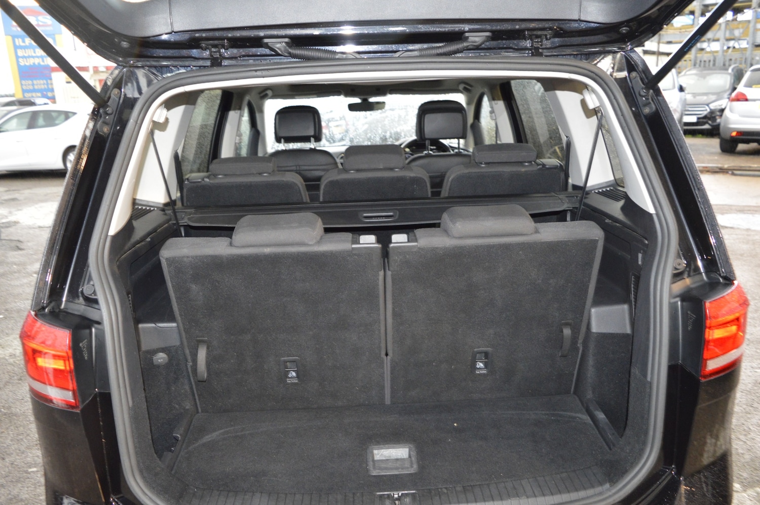 Used Volkswagen Touran 2018 for sale - 76353724: Photo 7