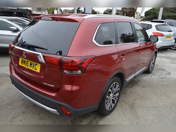 Used Mitsubishi Outlander 2016 for sale - 76277380: Photo 2