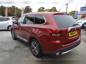 Used Mitsubishi Outlander 2016 for sale - 76277380: Photo 4