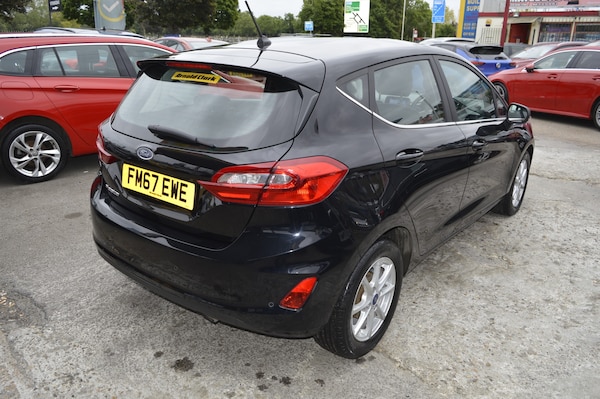 Used Ford Fiesta 2018 for sale - 75180205: Photo 2