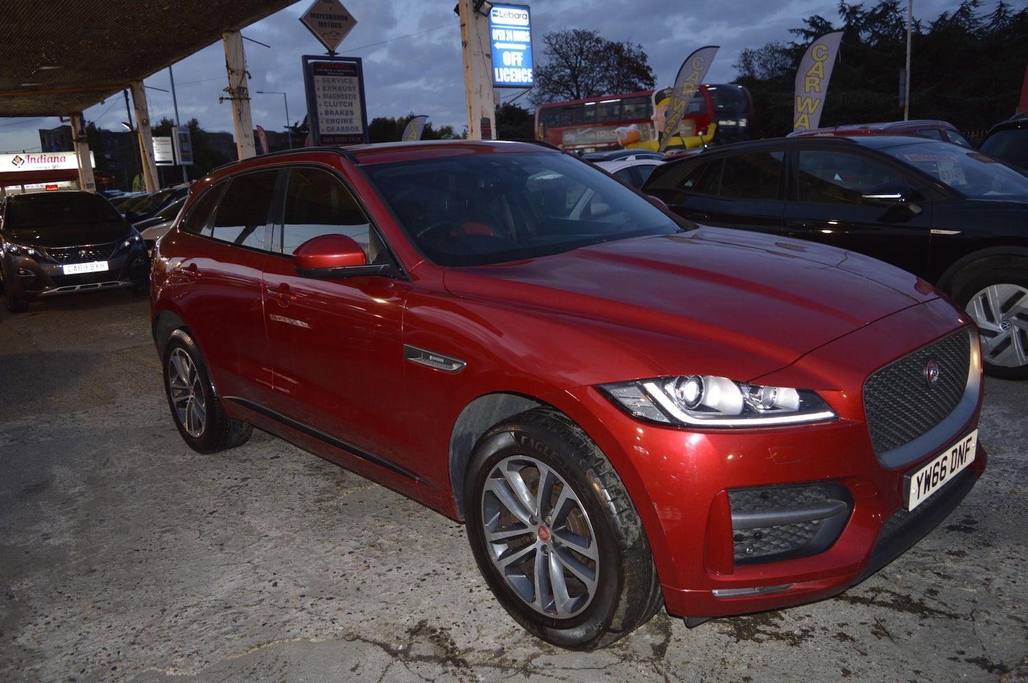Used Jaguar F-Pace 2017 for sale - 76436440: Photo 1
