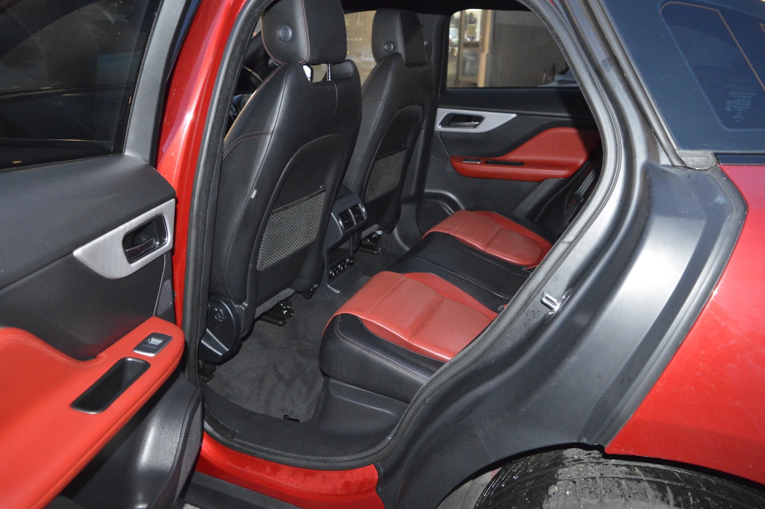 Used Jaguar F-Pace 2017 for sale - 76436440: Photo 11