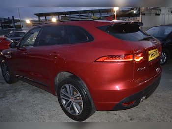 Used Jaguar F-Pace 2017 for sale - 76436440: Photo