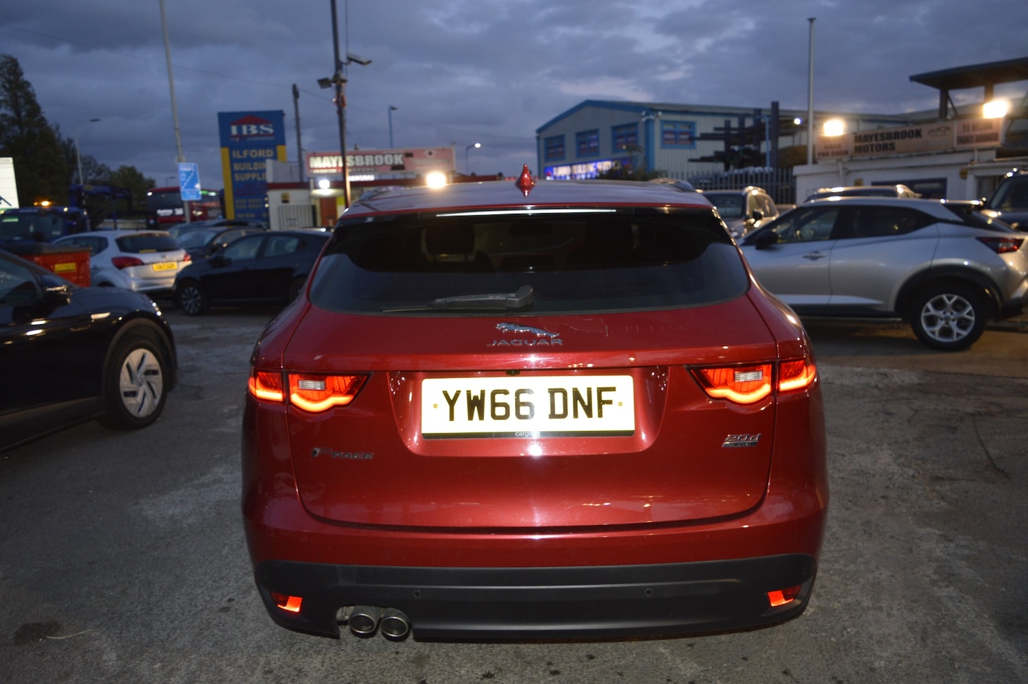 Used Jaguar F-Pace 2017 for sale - 76436440: Photo 8