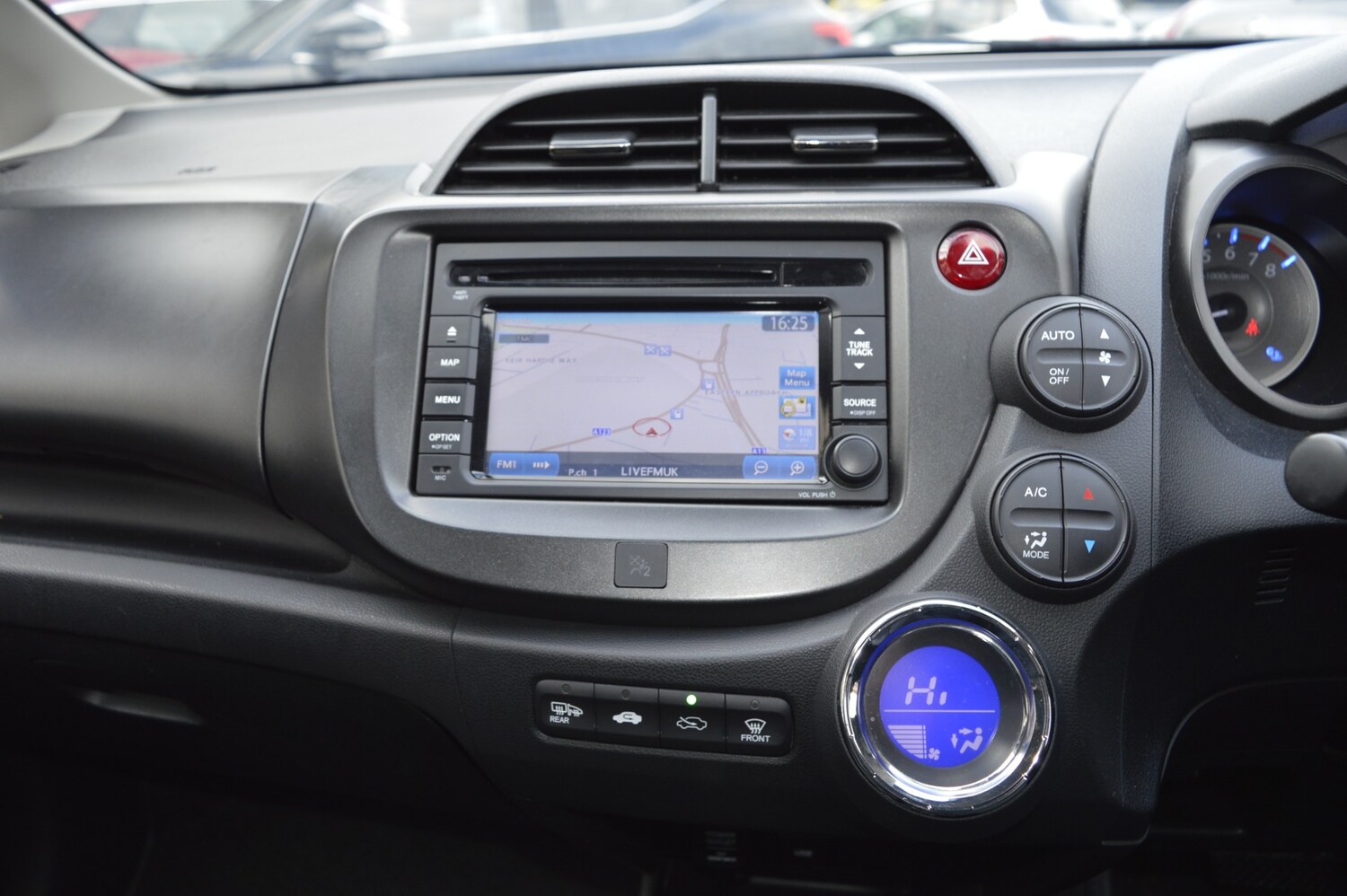 Used Honda Jazz 2013 for sale - 77715845: Photo 17