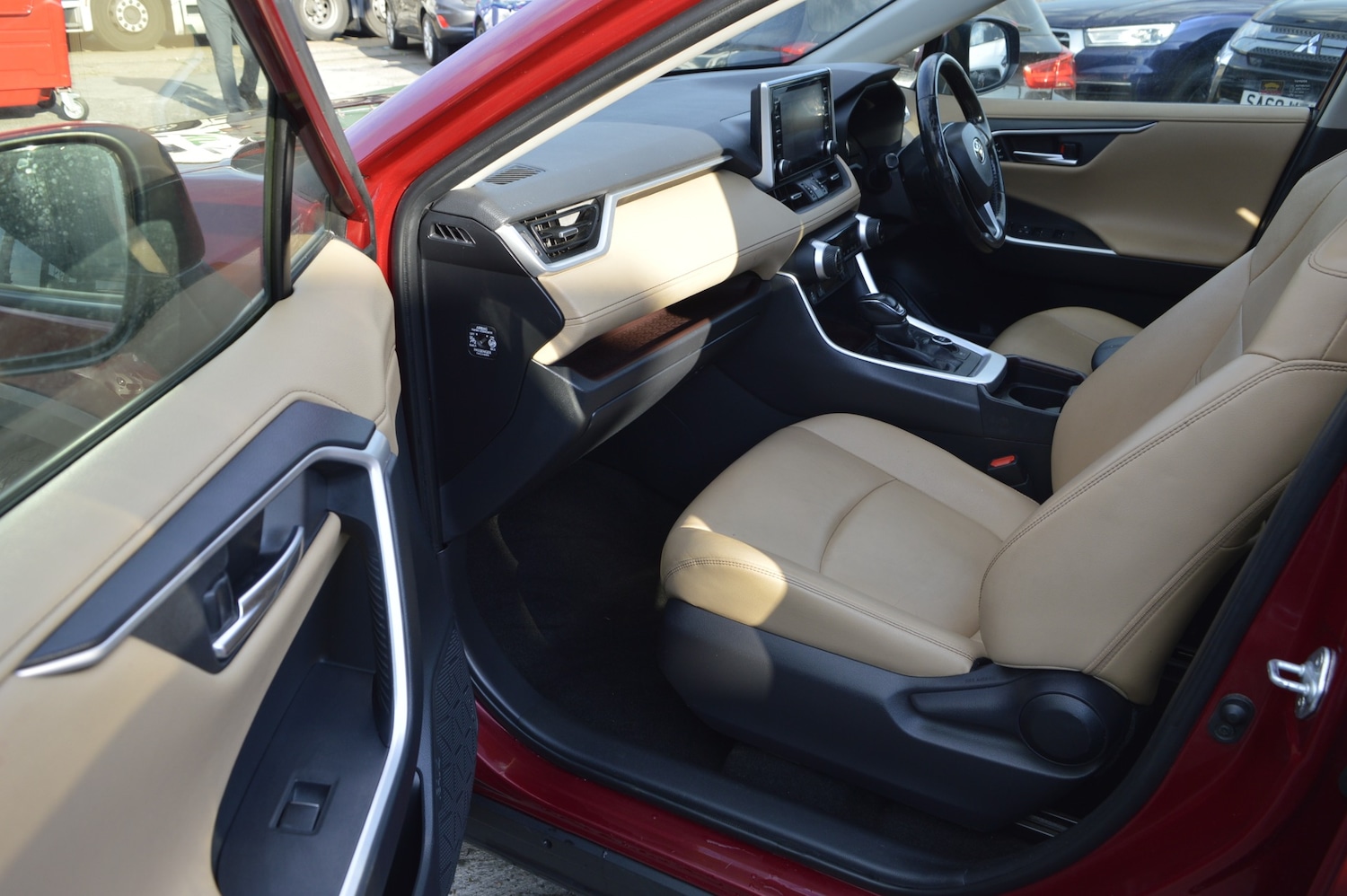 Used Toyota RAV4 2019 for sale - 76120144: Photo 12