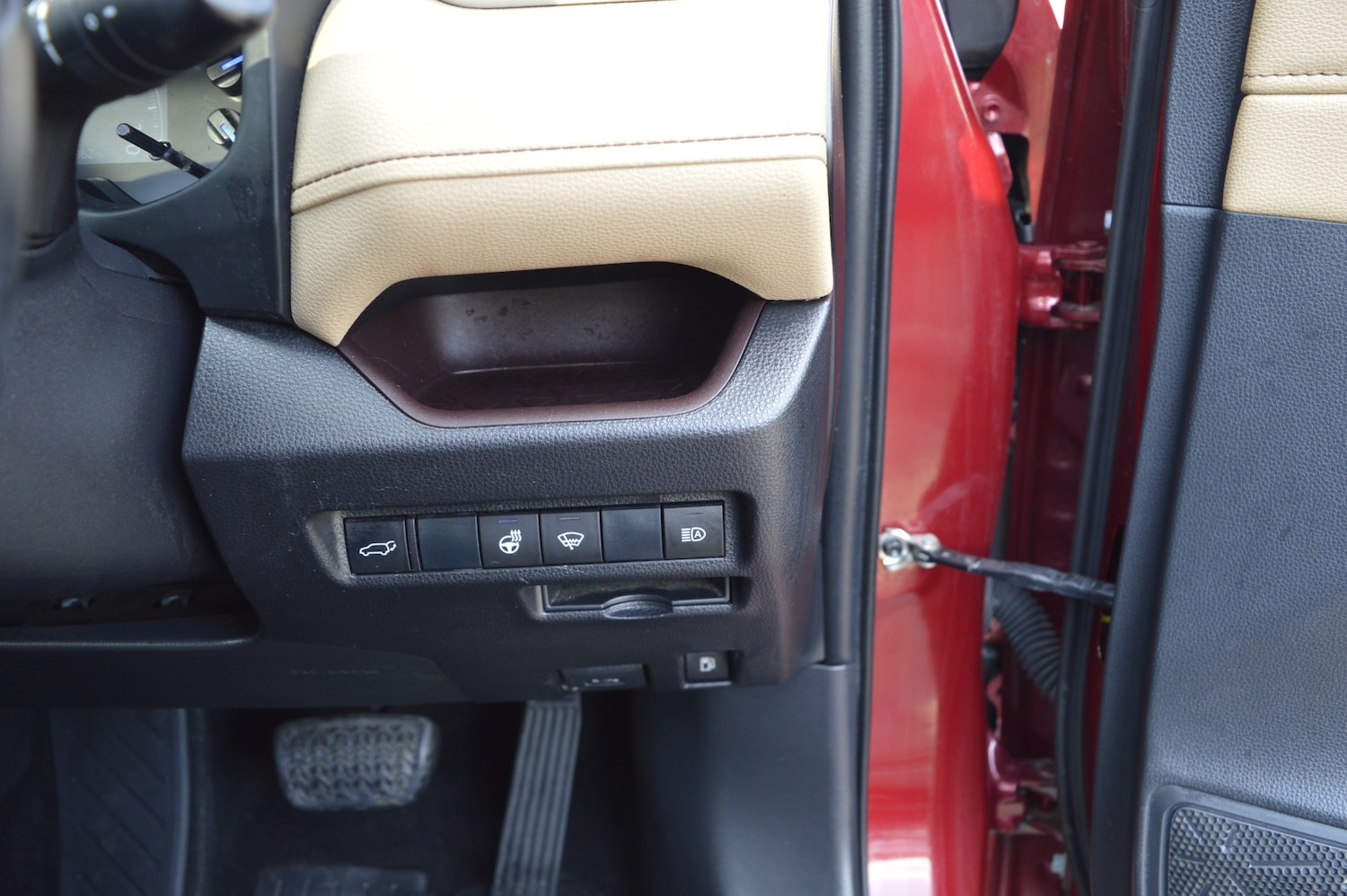 Used Toyota RAV4 2019 for sale - 76120144: Photo 17