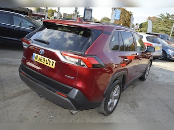 Used Toyota RAV4 2019 for sale - 76120144: Photo 2