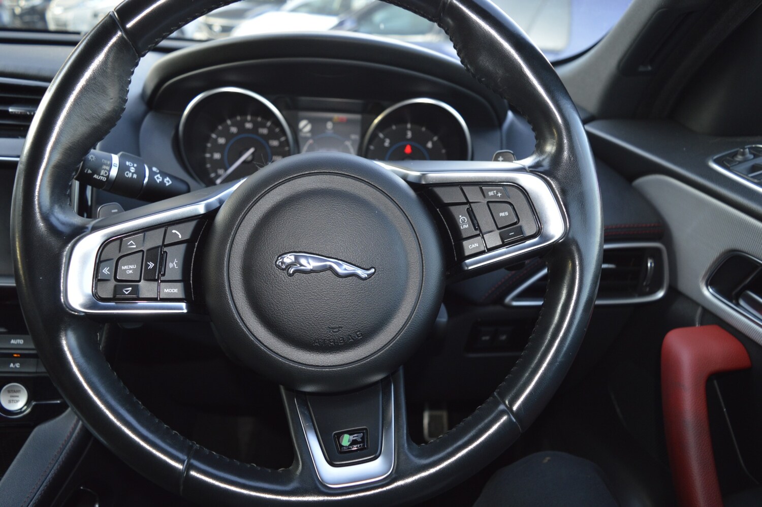 Used Jaguar F-Pace 2017 for sale - 77951450: Photo 18