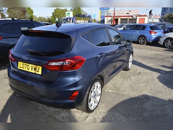 Used Ford Fiesta 2021 for sale - 78370900: Photo