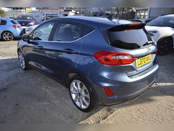Used Ford Fiesta 2021 for sale - 78370900: Photo