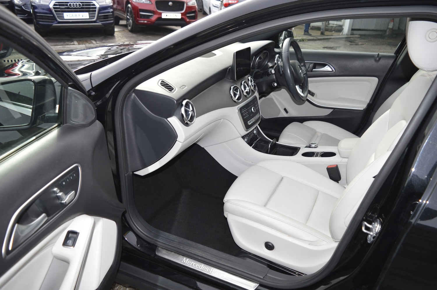 Used Mercedes-Benz GLA 2019 for sale - 76415637: Photo 12