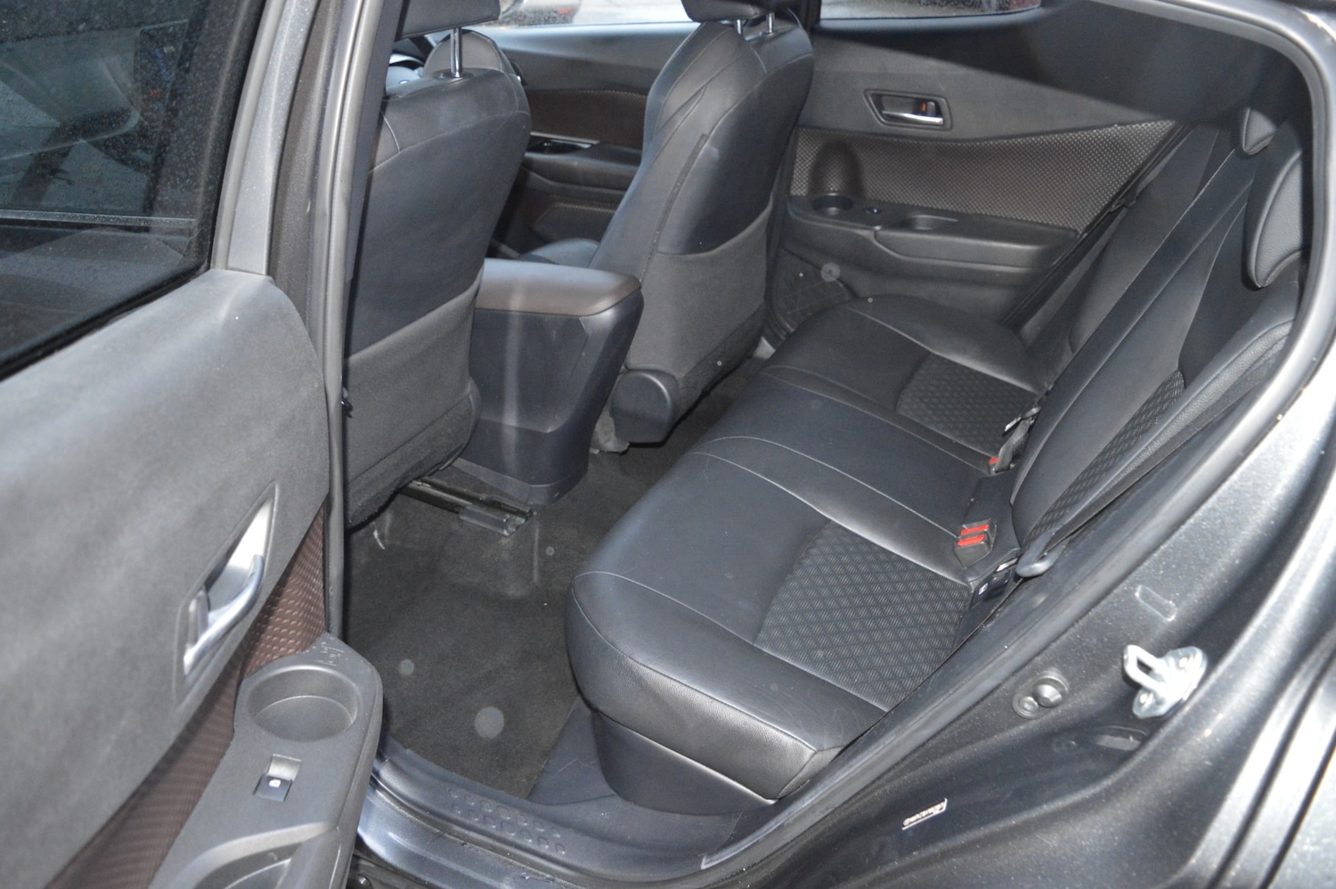 Used Toyota C-HR 2018 for sale - 76847286: Photo 10