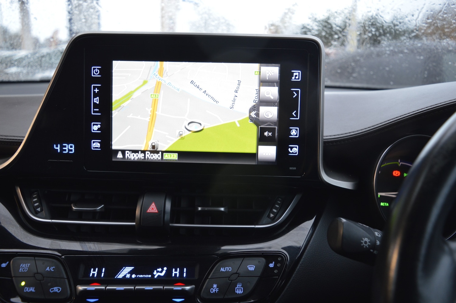 Used Toyota C-HR 2018 for sale - 76847286: Photo 18