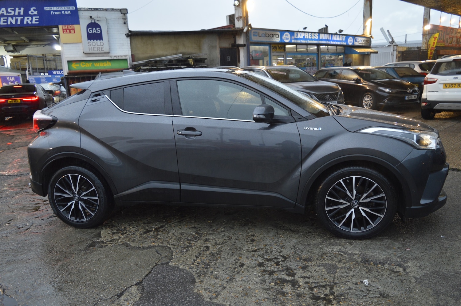 Used Toyota C-HR 2018 for sale - 76847286: Photo 6