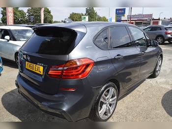 Used BMW 2 Series 2019 for sale - 79252006: Photo