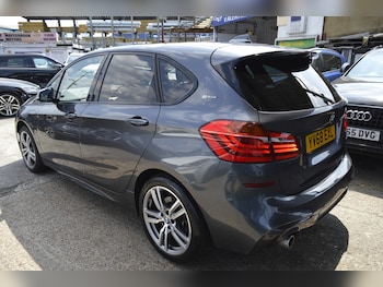 Used BMW 2 Series 2019 for sale - 79252006: Photo