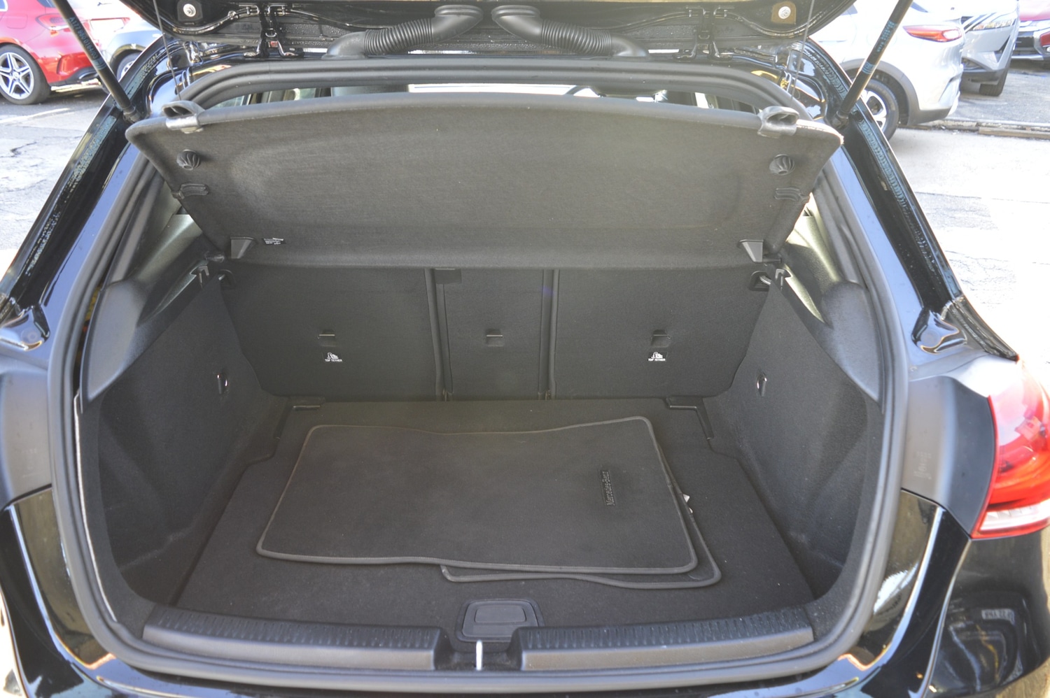 Used Mercedes-Benz A-Class 2018 for sale - 76693505: Photo 9